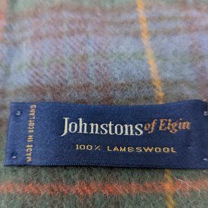 Johnstons of Elgin 100% lambswool scarf Made in Scotland